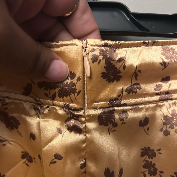 Zara Floral Satin Midi Skirt - copper/brown size M - Picture 5 of 9